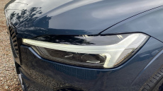 Volvo XC60 2.0 B5P Plus Dark 5dr AWD Geartronic Petrol Estate